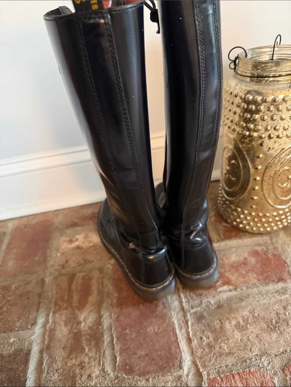 ⭐️Dr. Martens 20 Eyelet Knee high Combat Boots⭐️ - Picture 9 of 10